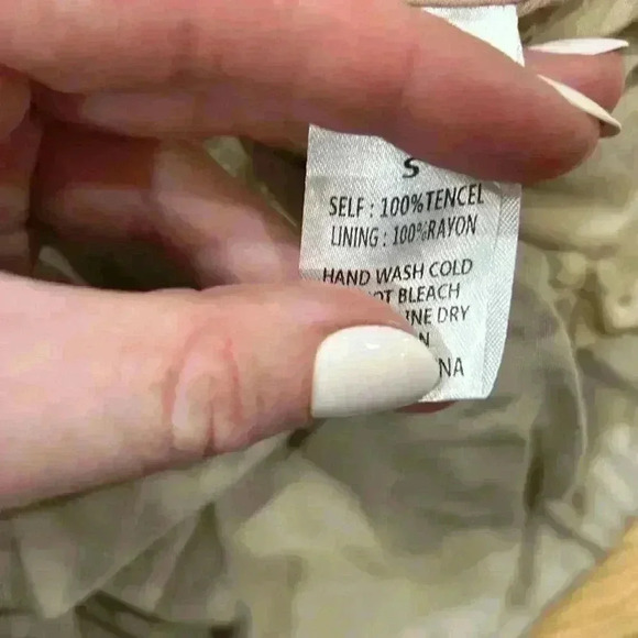 Sadie & Sage Ivory Overall Shorts - Picture 4 of 4